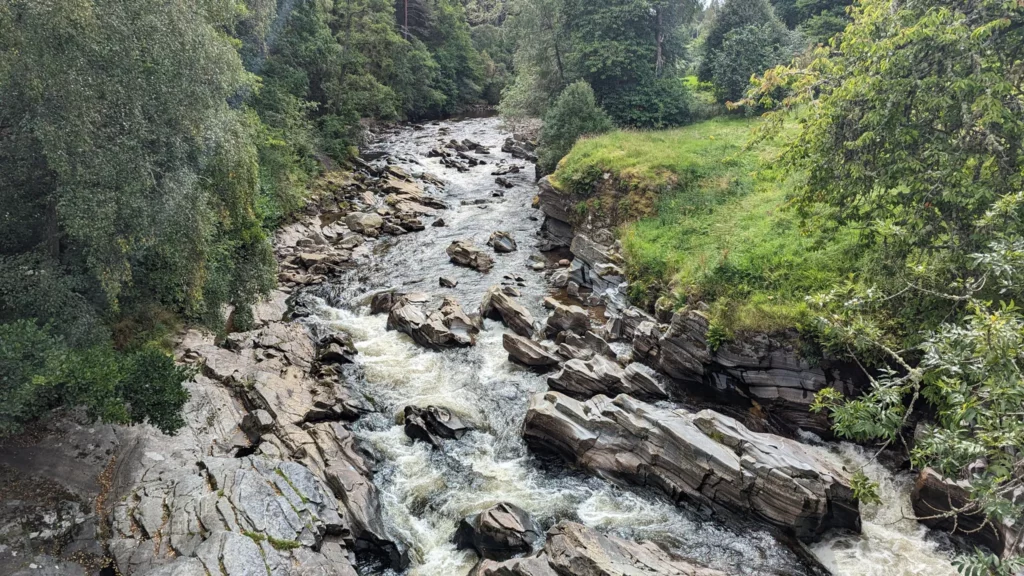 Graveltour Along river Feshie (Aviemore)